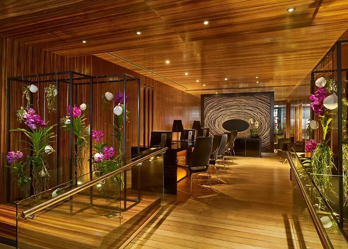 Plaza On The RiverAparthotel